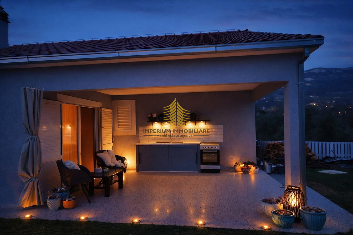 Casa, Vendita, Kaštel Novi, 146m2, Indipendente