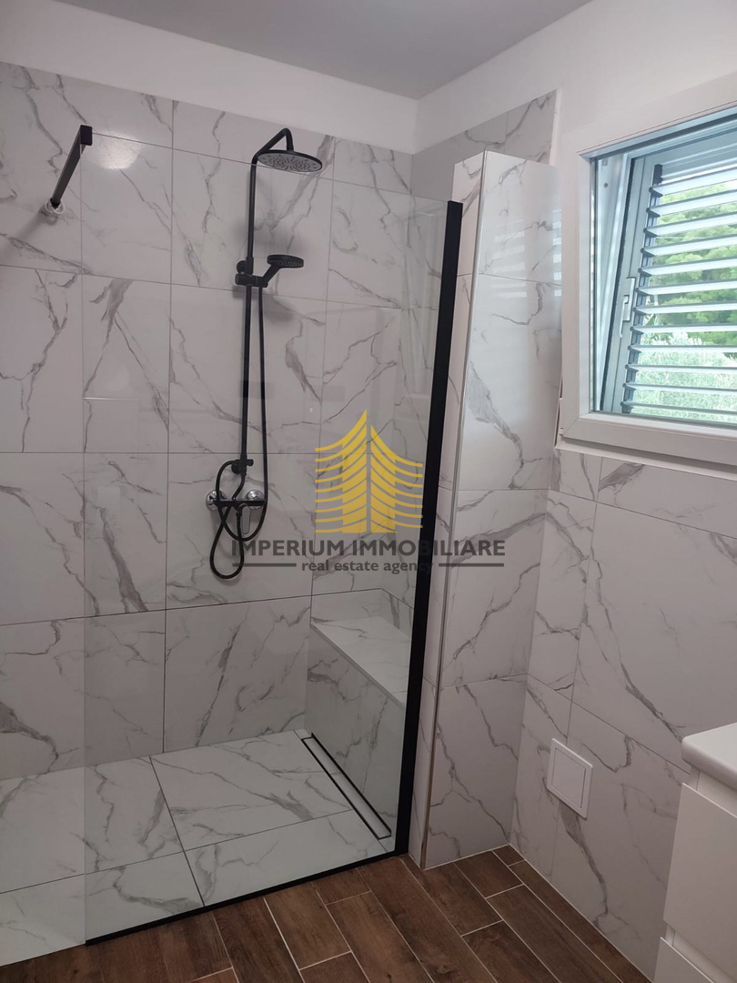 Casa, Vendita, Kaštel Novi, 146m2, Indipendente