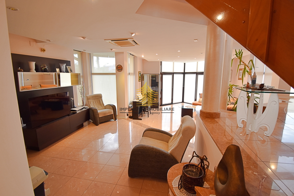 Casa, Vendita, Podsljeme, Gračani, 335m2, Indipendente