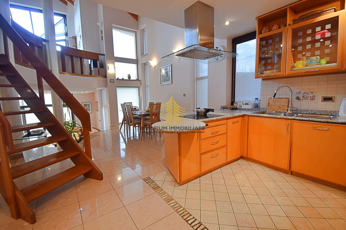 Casa, Vendita, Podsljeme, Gračani, 335m2, Indipendente