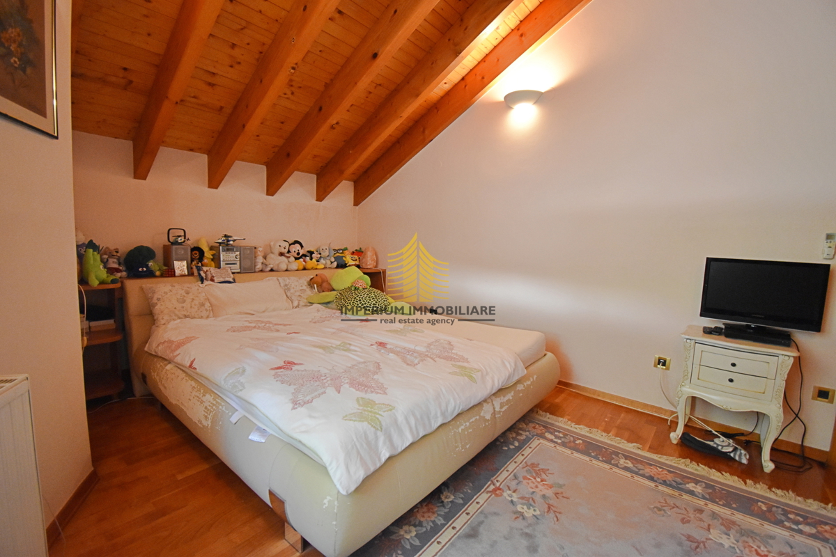 Casa, Vendita, Podsljeme, Gračani, 335m2, Indipendente