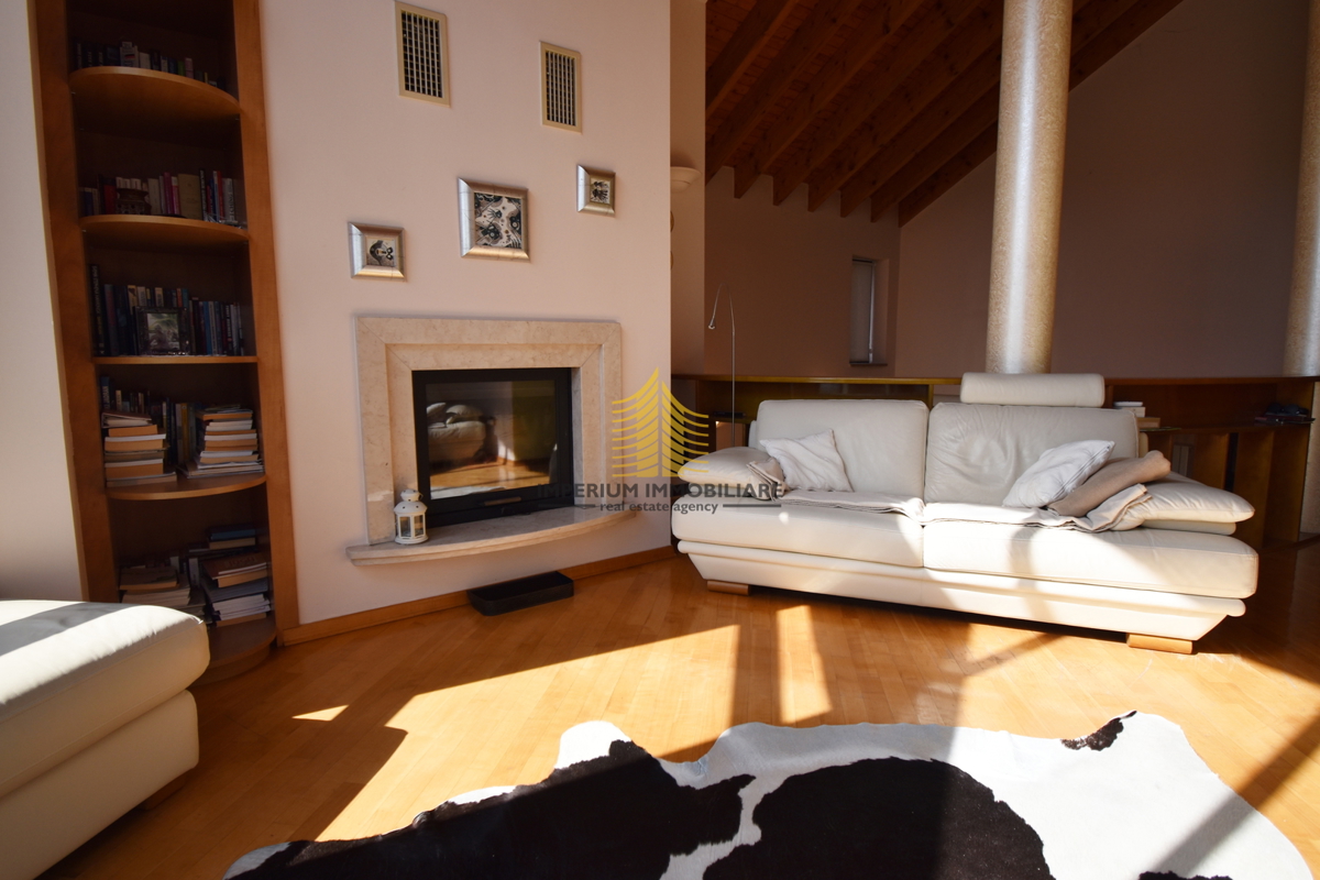 Casa, Vendita, Podsljeme, Gračani, 335m2, Indipendente