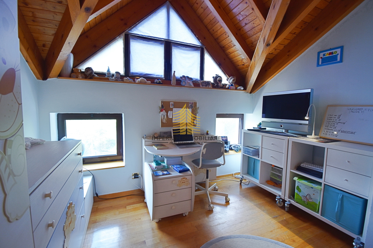 Casa, Vendita, Podsljeme, Gračani, 335m2, Indipendente