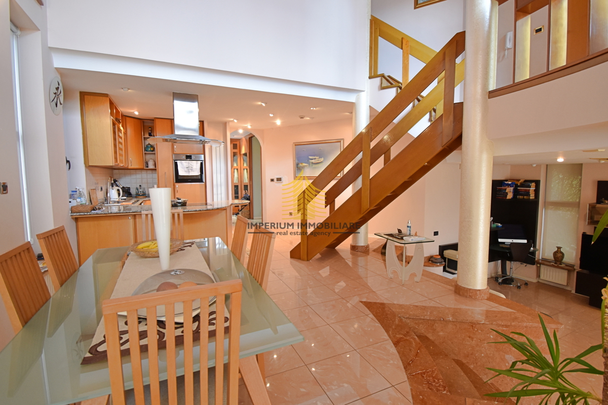 Casa, Vendita, Podsljeme, Gračani, 335m2, Indipendente