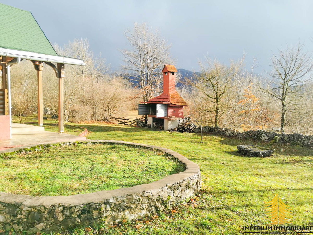 Terreno, Vendita, Gračac, 12646m2, Per investimento