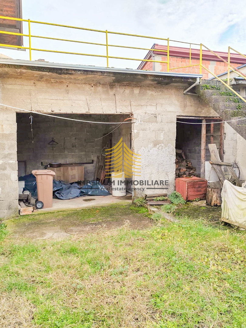 Casa, Vendita, Sisak, Via Tomićev, 86m2, Indipendente