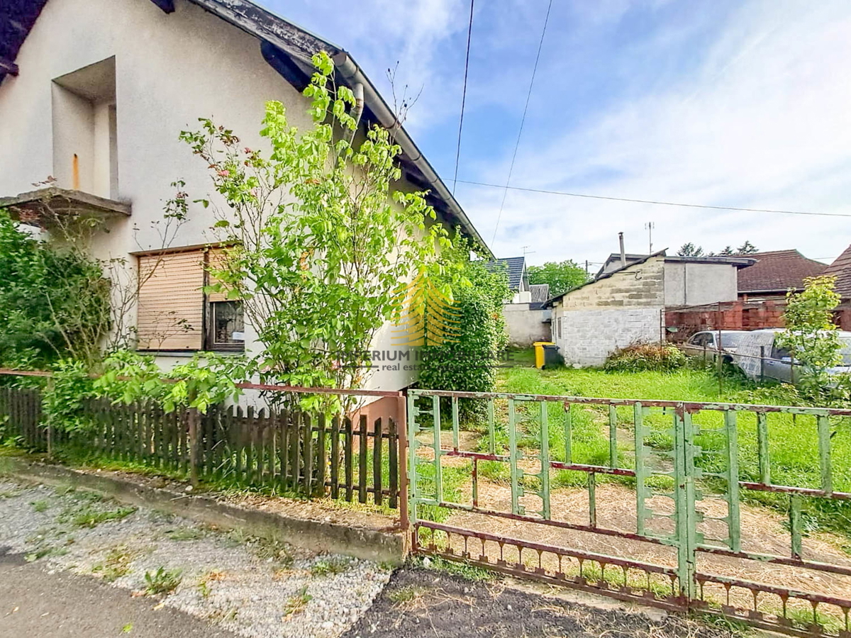 Casa, Vendita, Sisak, Via Tomićev, 86m2, Indipendente