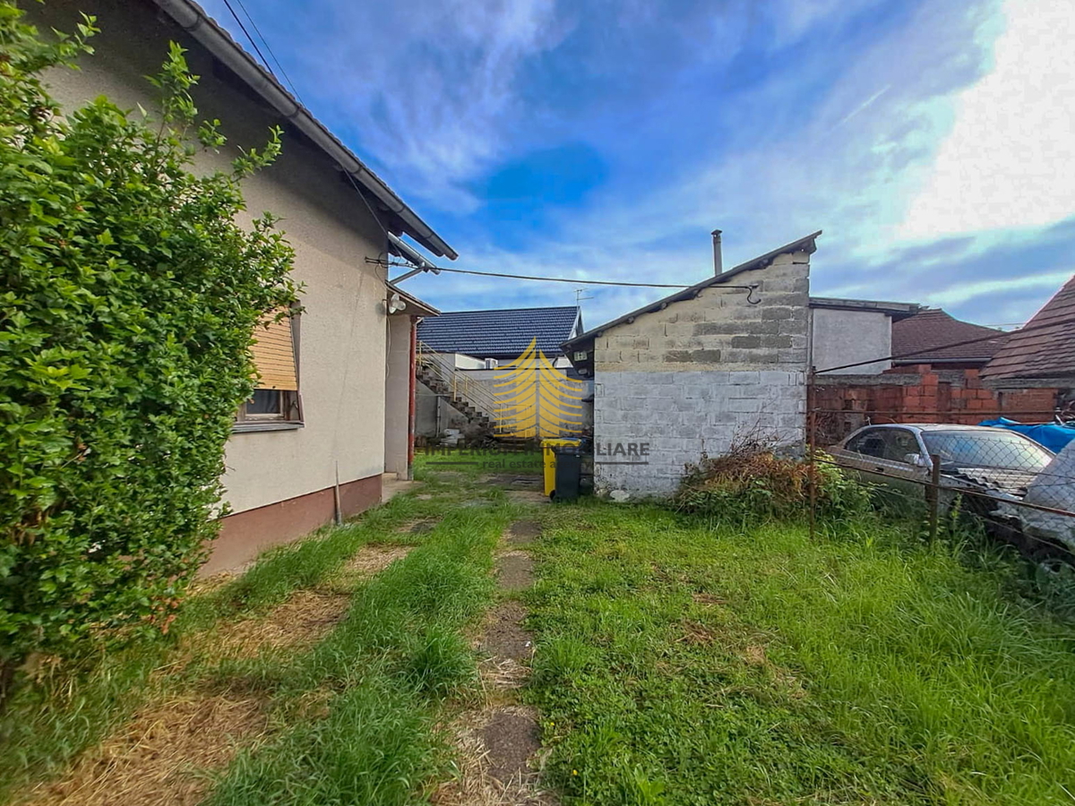 Casa, Vendita, Sisak, Via Tomićev, 86m2, Indipendente