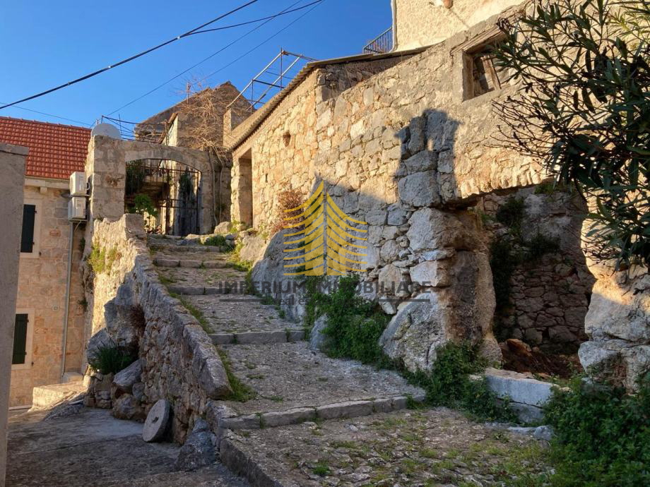 Casa, Vendita, Jelsa, Vrisnik, 104m2, A schiera