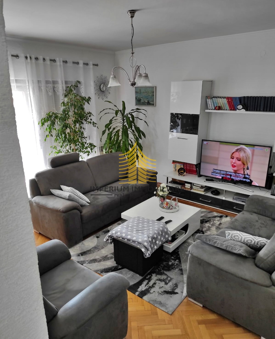 Appartamento, Vendita, Zadar, Petrići, 155 m², 3,5 locali (3 camere + soggiorno doppio)