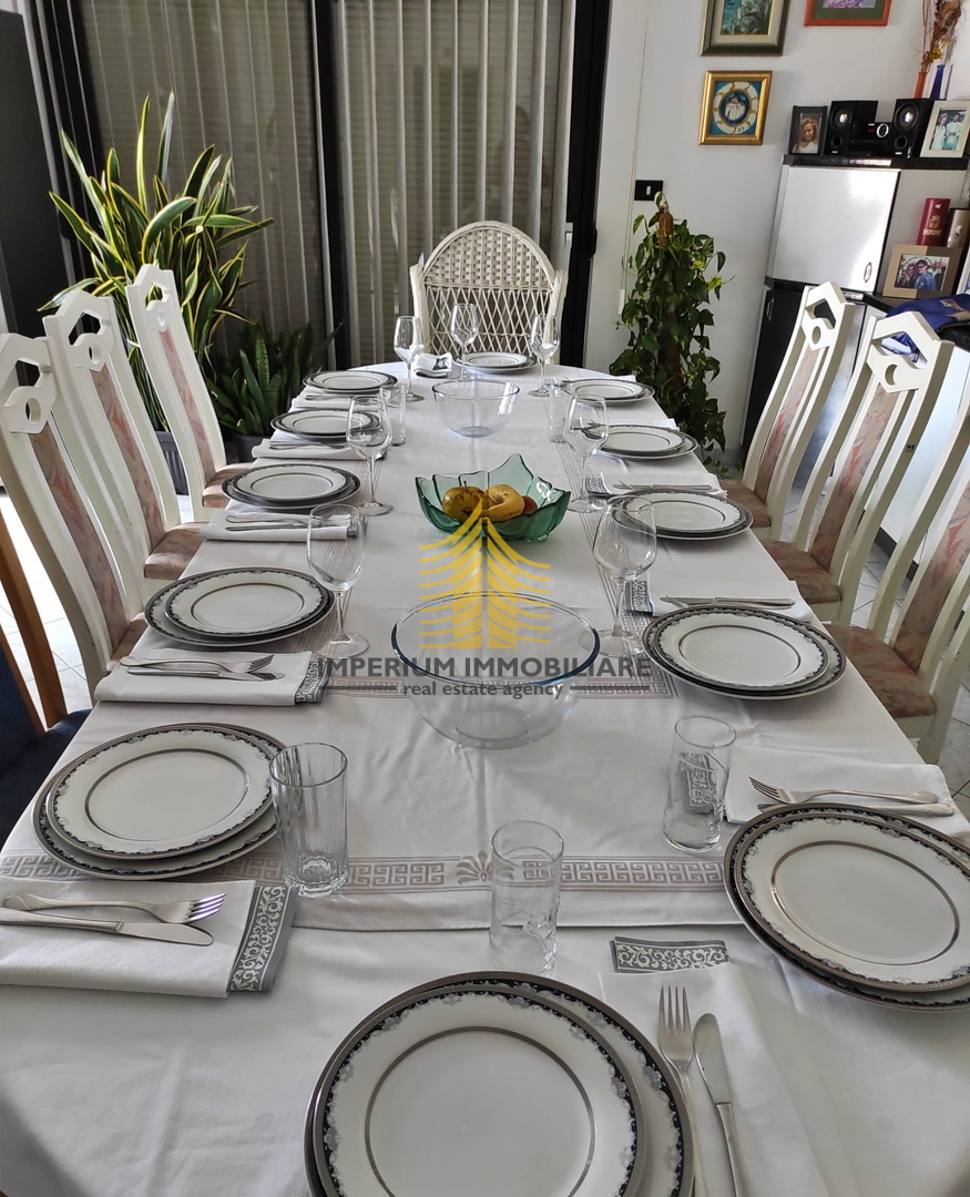 Appartamento, Vendita, Zadar, Petrići, 155 m², 3,5 locali (3 camere + soggiorno doppio)