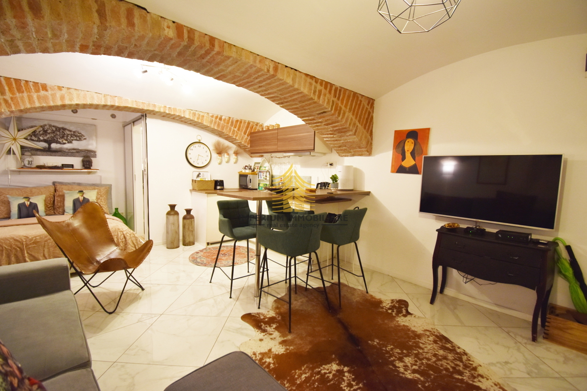 Appartamento, Vendita, Donji Grad, Donji grad, 29m2, 1 locale