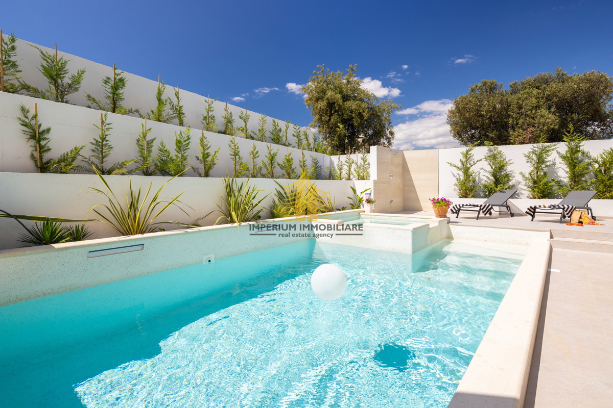 Casa, Vendita, Rogoznica, Ražanj, 407,32 m², Villa