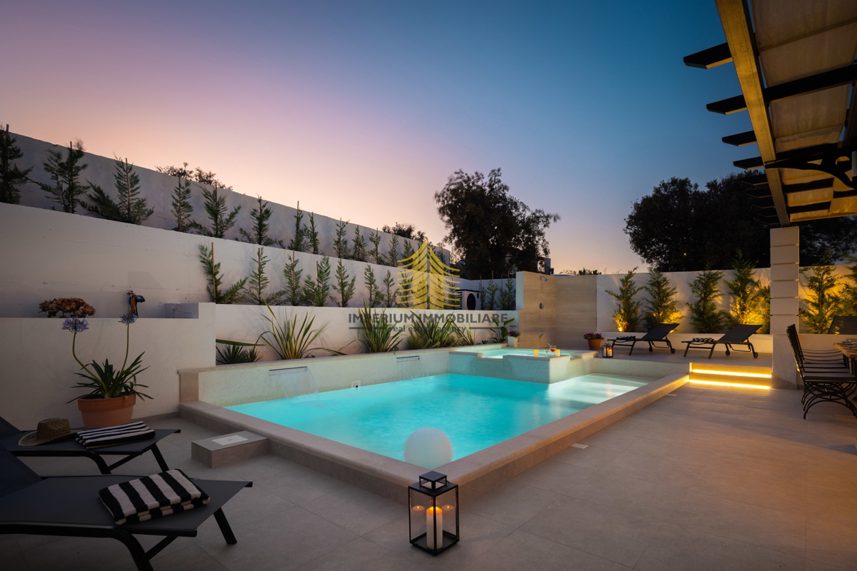 Casa, Vendita, Rogoznica, Ražanj, 407,32 m², Villa