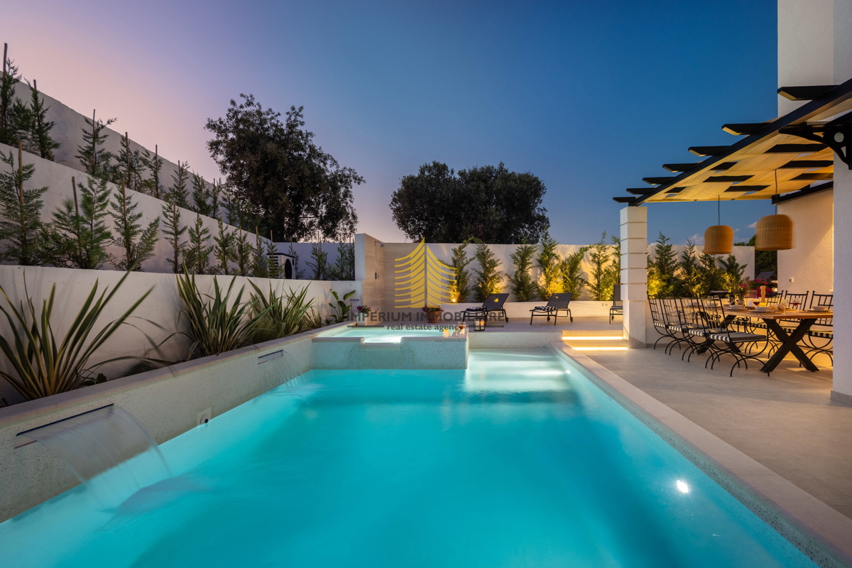 Casa, Vendita, Rogoznica, Ražanj, 407,32 m², Villa