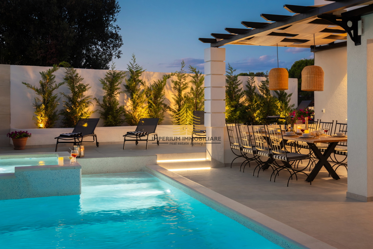 Casa, Vendita, Rogoznica, Ražanj, 407,32 m², Villa