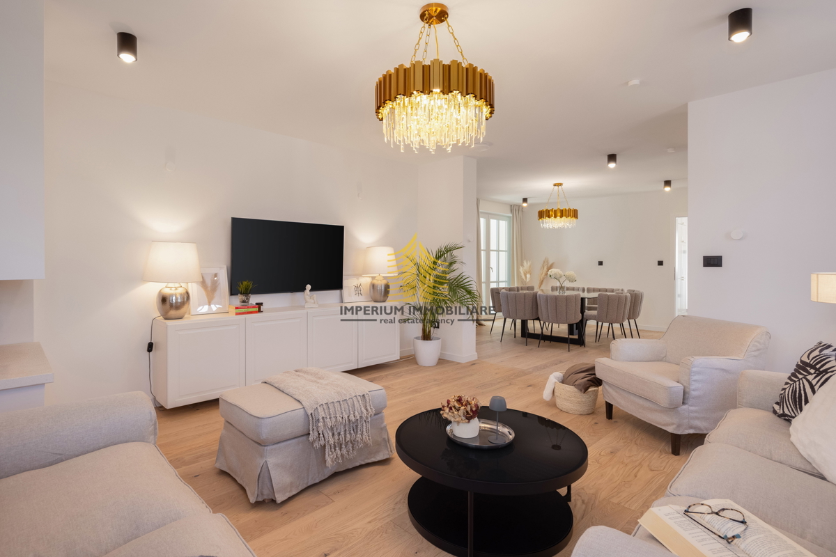 Casa, Vendita, Rogoznica, Ražanj, 407,32 m², Villa