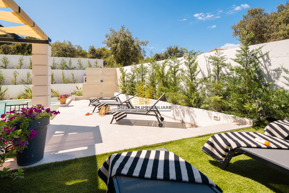 Casa, Vendita, Rogoznica, Ražanj, 407,32 m², Villa