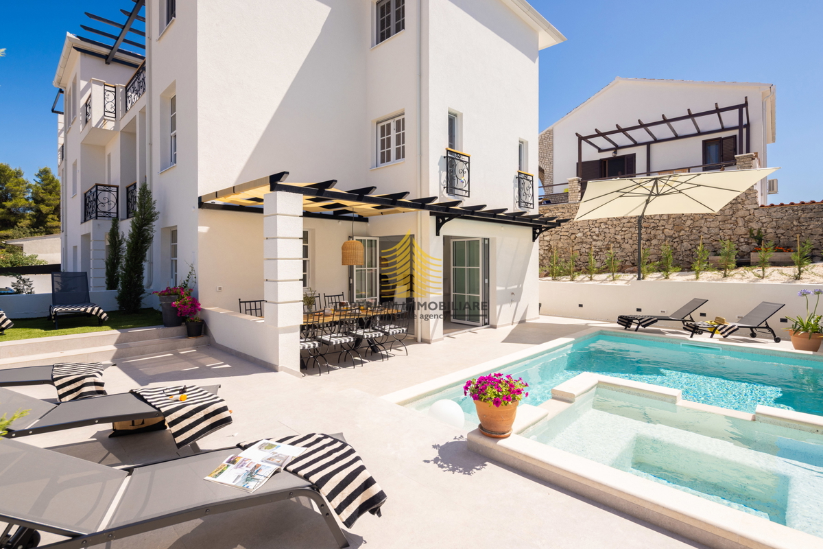 Casa, Vendita, Rogoznica, Ražanj, 407,32 m², Villa