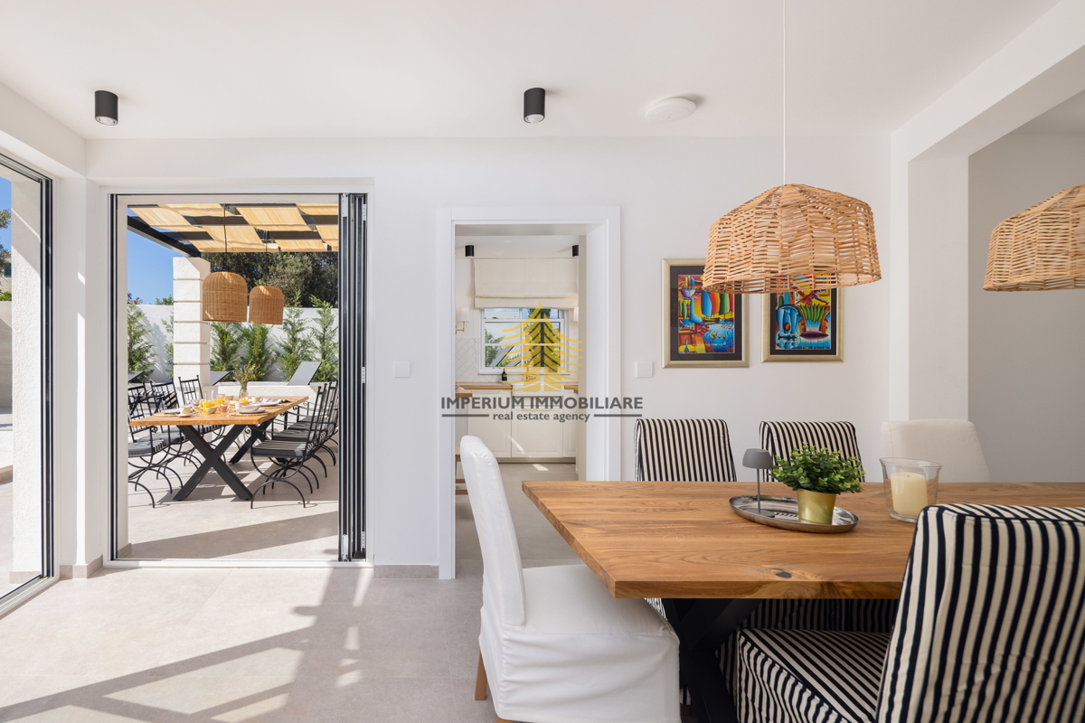 Casa, Vendita, Rogoznica, Ražanj, 407,32 m², Villa