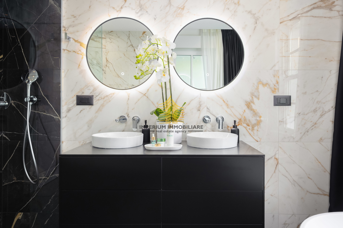 Casa, Vendita, Rogoznica, Ražanj, 407,32 m², Villa