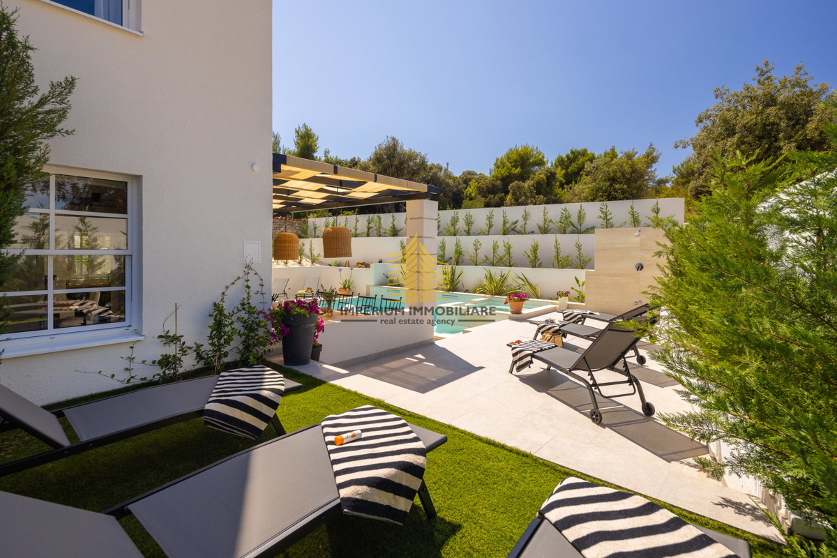 Casa, Vendita, Rogoznica, Ražanj, 407,32 m², Villa