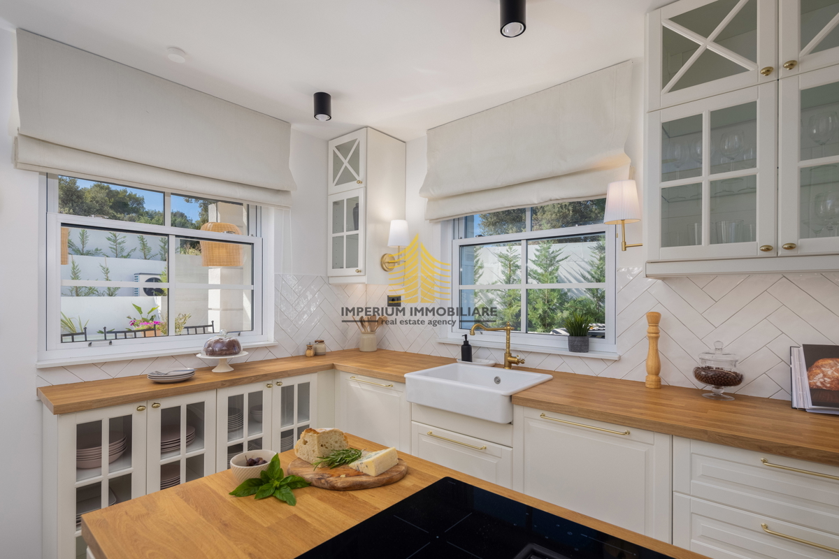 Casa, Vendita, Rogoznica, Ražanj, 407,32 m², Villa