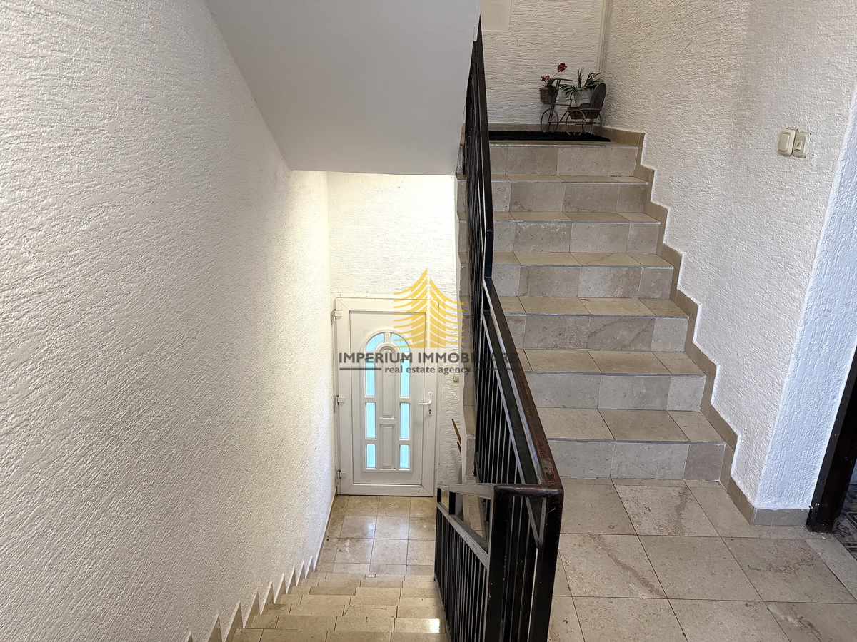 Casa, Vendita, Podsljeme, Markuševec, 320m2, Doppia