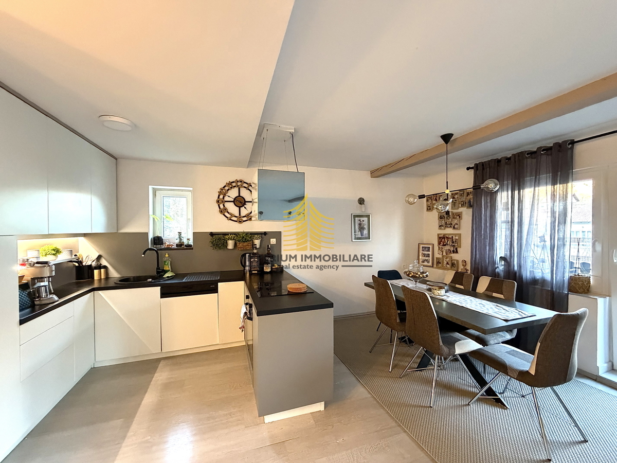 Casa, Vendita, Podsljeme, Markuševec, 320m2, Doppia