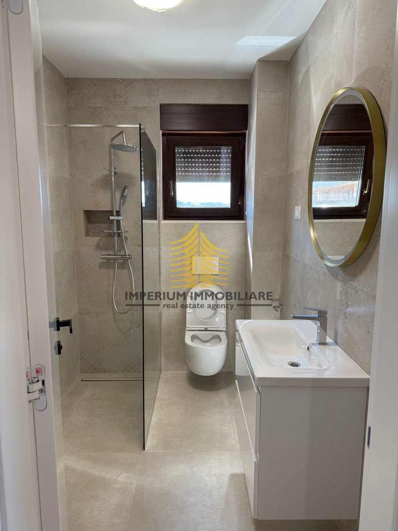 Appartamento, Vendita, Sveti Filip e Giacomo, Turanj, 100m2, 2,5 locali (2 camere + soggiorno)