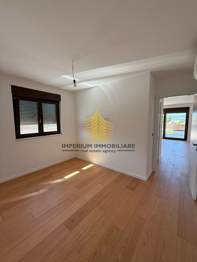 Appartamento, Vendita, Sveti Filip e Giacomo, Turanj, 100m2, 2,5 locali (2 camere + soggiorno)