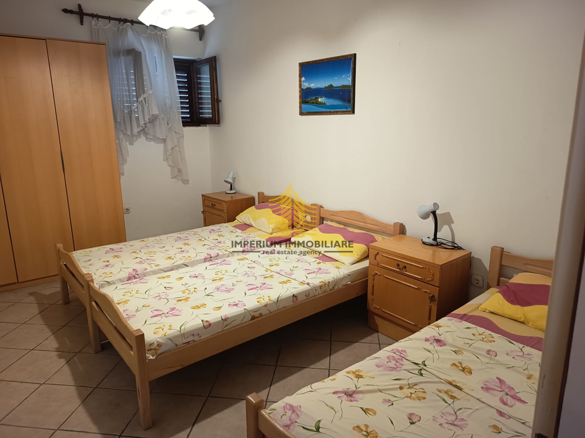 Appartamento, Vendita, Vodice, 115m2, 3,5 vani (3 camere + soggiorno con pranzo)