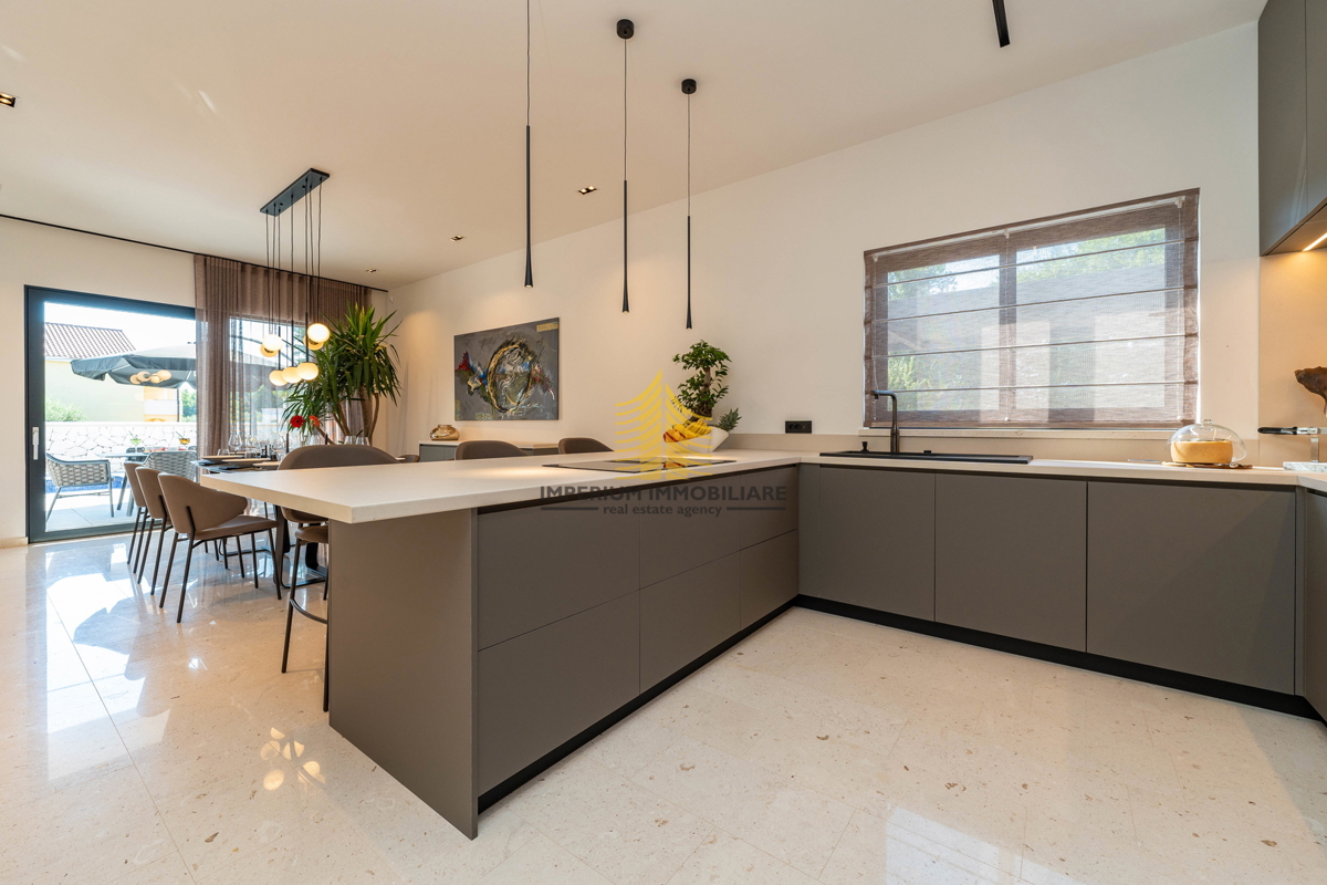 Casa, Vendita, Privlaka, 450m2, Villa