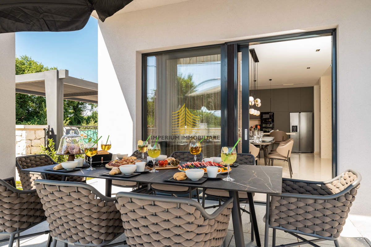 Casa, Vendita, Privlaka, 450m2, Villa