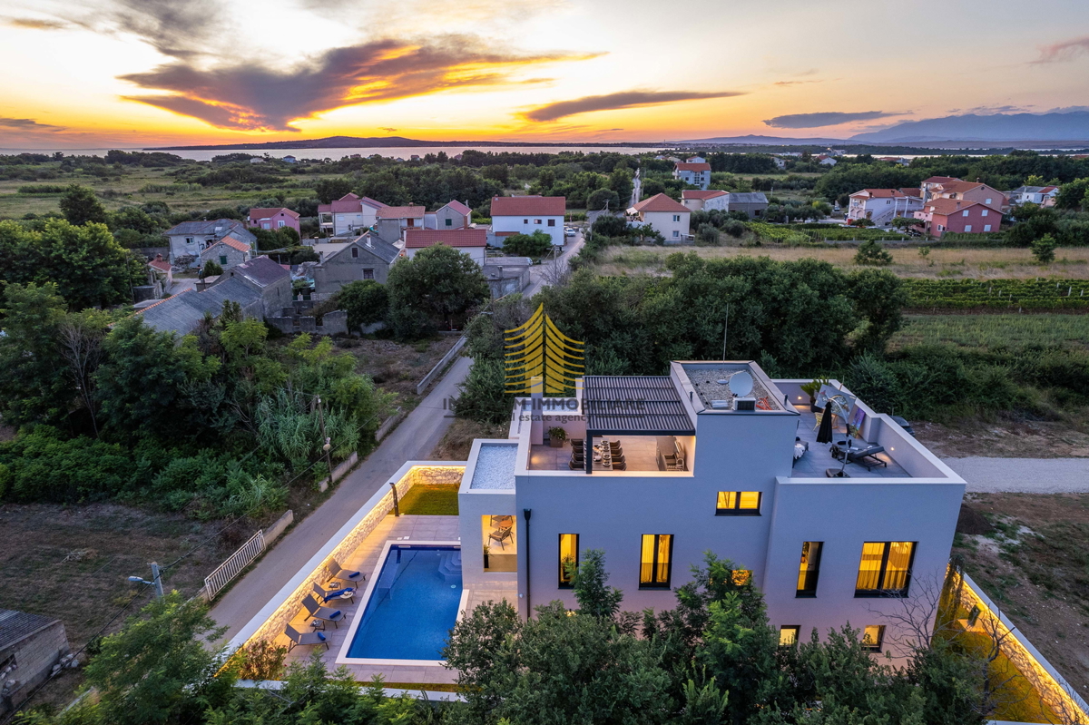 Casa, Vendita, Privlaka, 450m2, Villa