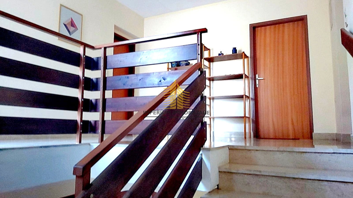 Casa, Vendita, Poreč, Kukci, 330m2, Indipendente