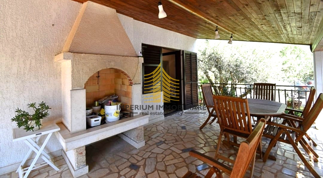 Casa, Vendita, Poreč, Kukci, 330m2, Indipendente