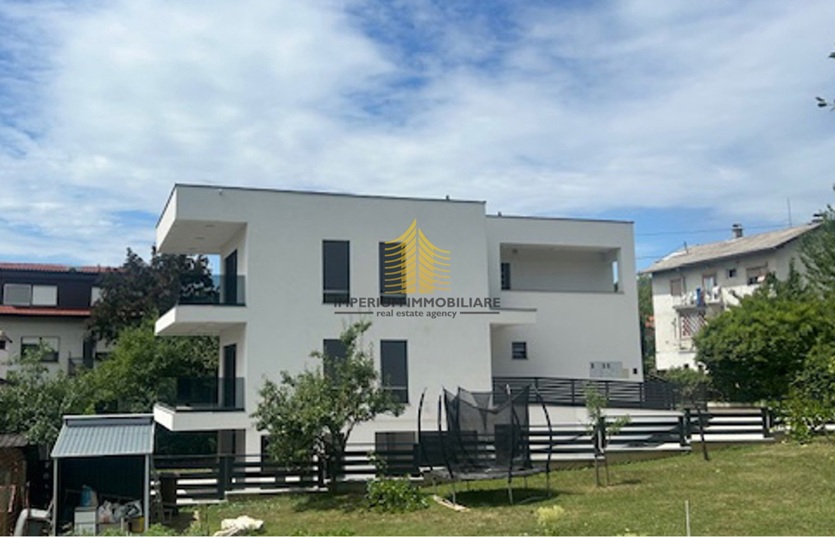 Casa, Vendita, Maksimir, Remete, 304m2, Indipendente