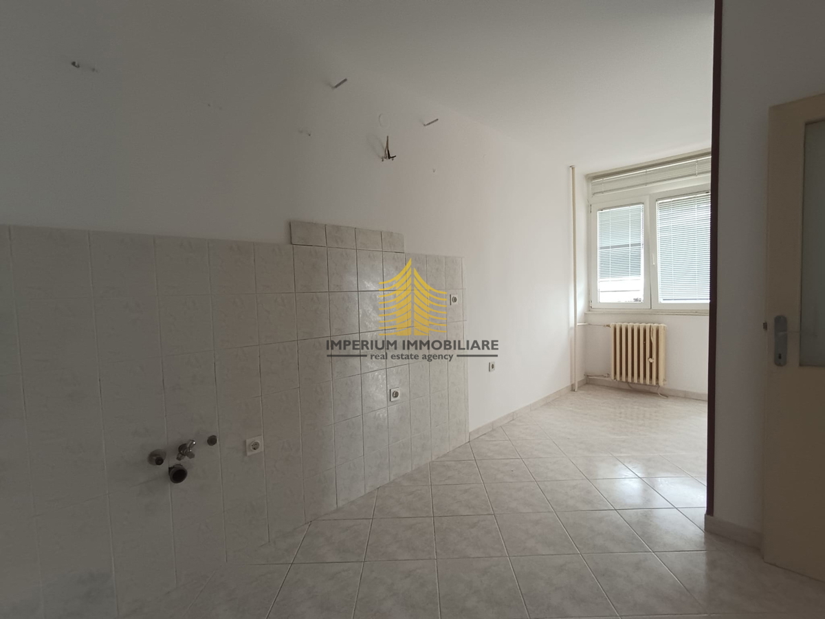 Appartamento, Vendita, Spalato, Blatine, 65m2, 2,5 locali (2 camere + soggiorno doppio)