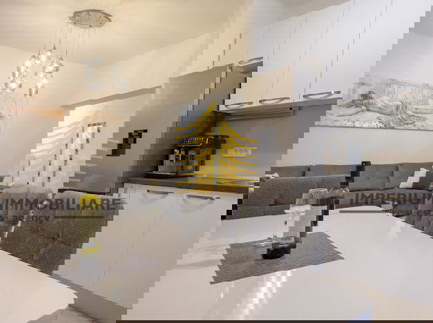 Appartamento, Vendita, Kaštel Novi, 90,36 m2, 2,5 locali (2 camere + soggiorno doppio)