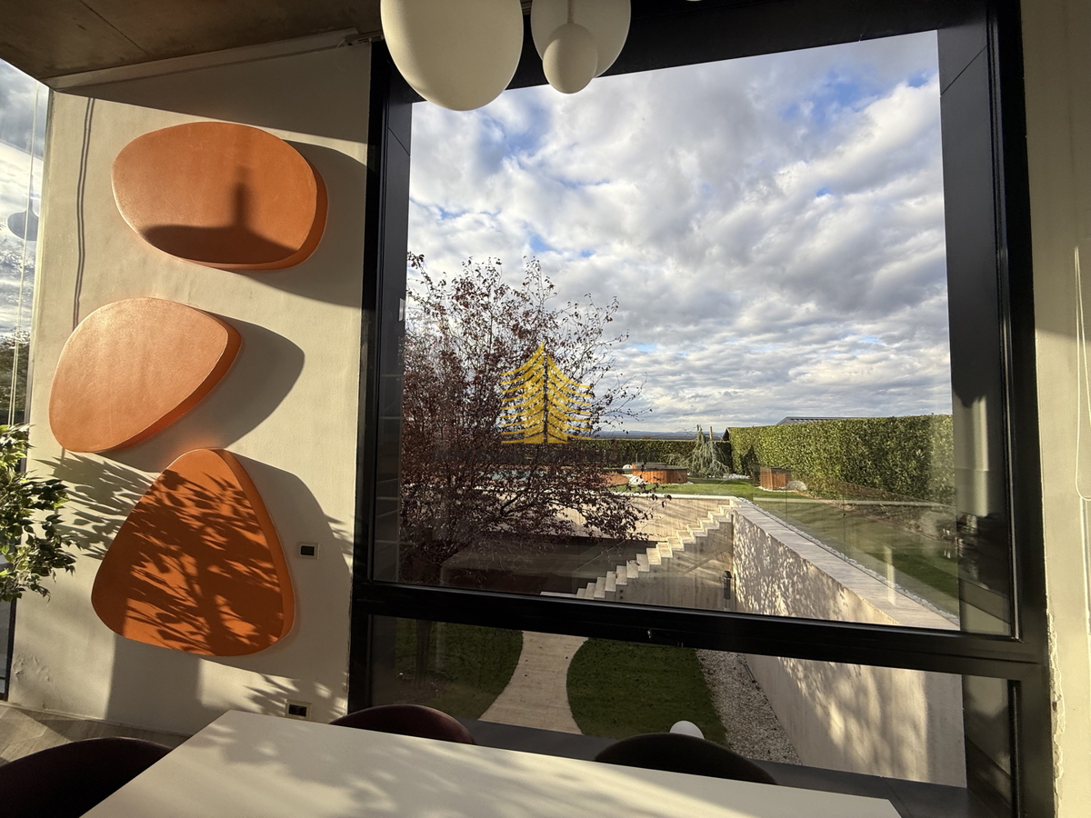 Casa, Vendita, Kloštar Ivanić, 275m2, Indipendente