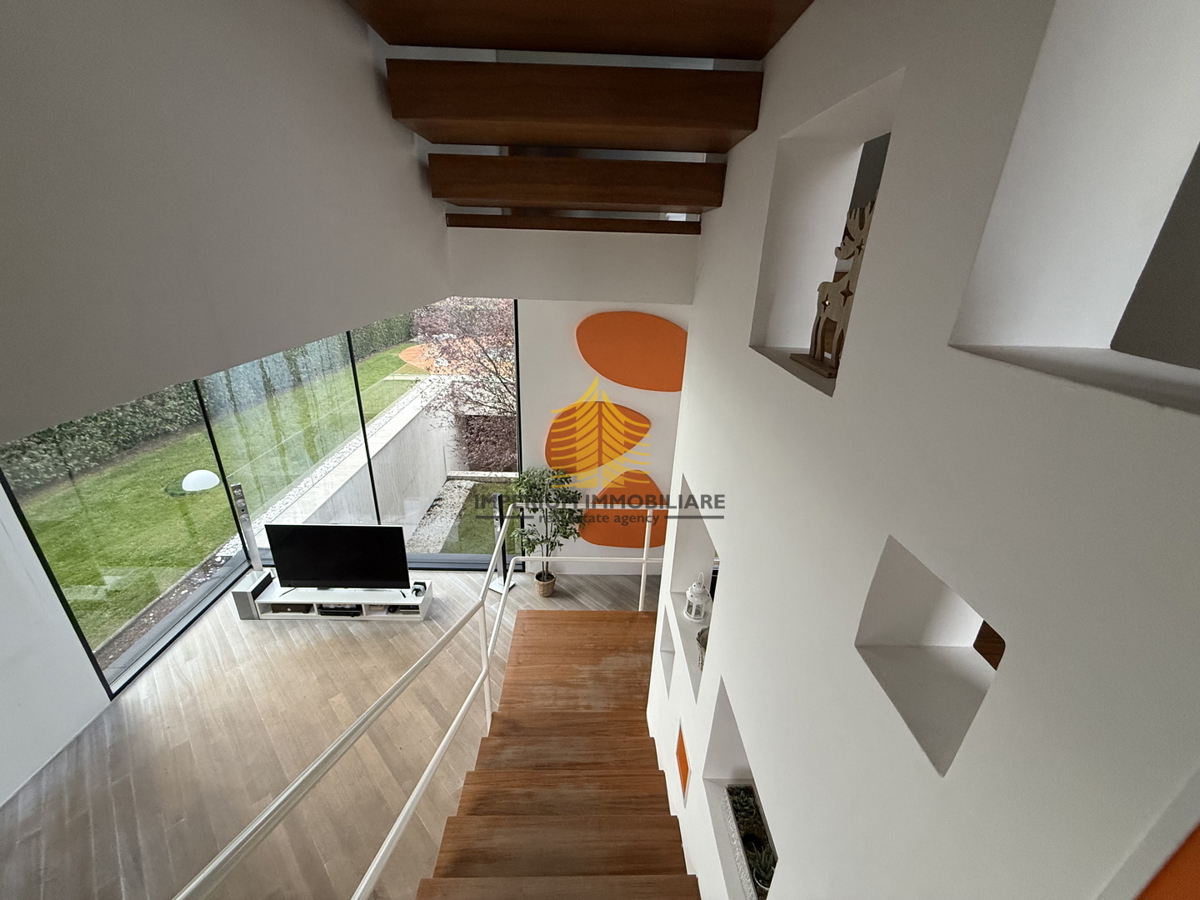 Casa, Vendita, Kloštar Ivanić, 275m2, Indipendente