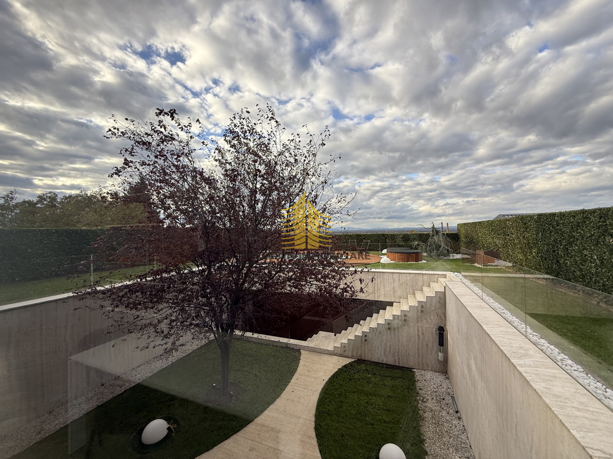 Casa, Vendita, Kloštar Ivanić, 275m2, Indipendente