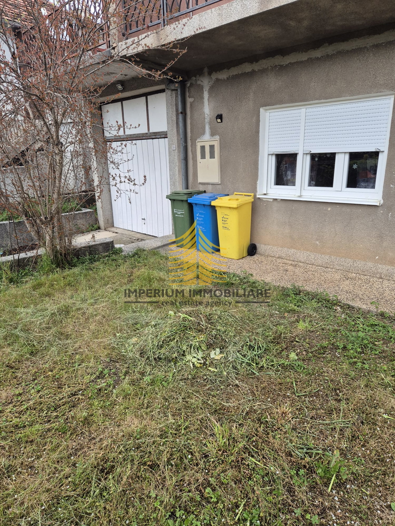 Appartamento, Vendita, Knin, 97,47 m², 2,5 locali (2 camere + soggiorno doppio)
