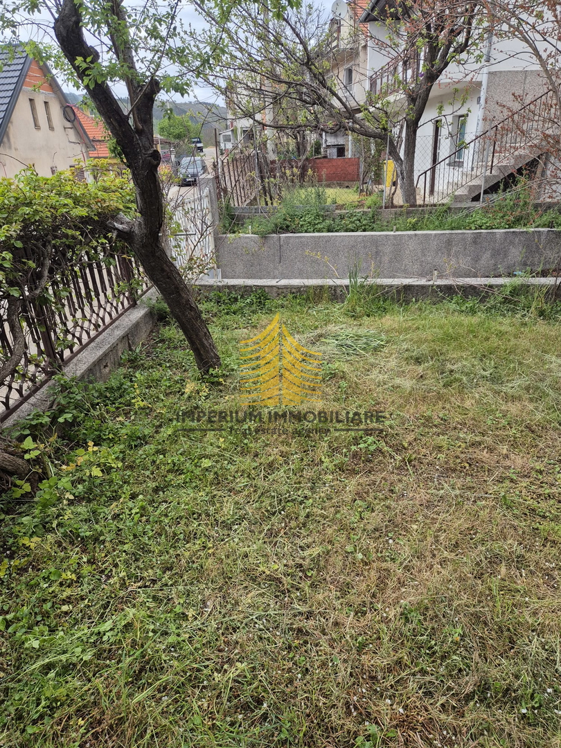 Appartamento, Vendita, Knin, 97,47 m², 2,5 locali (2 camere + soggiorno doppio)