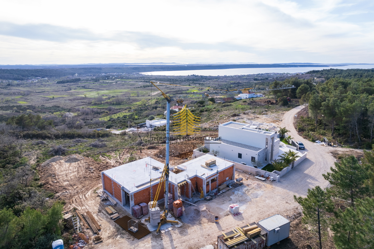 Casa, Vendita, Ražanac, 180m2, Indipendente