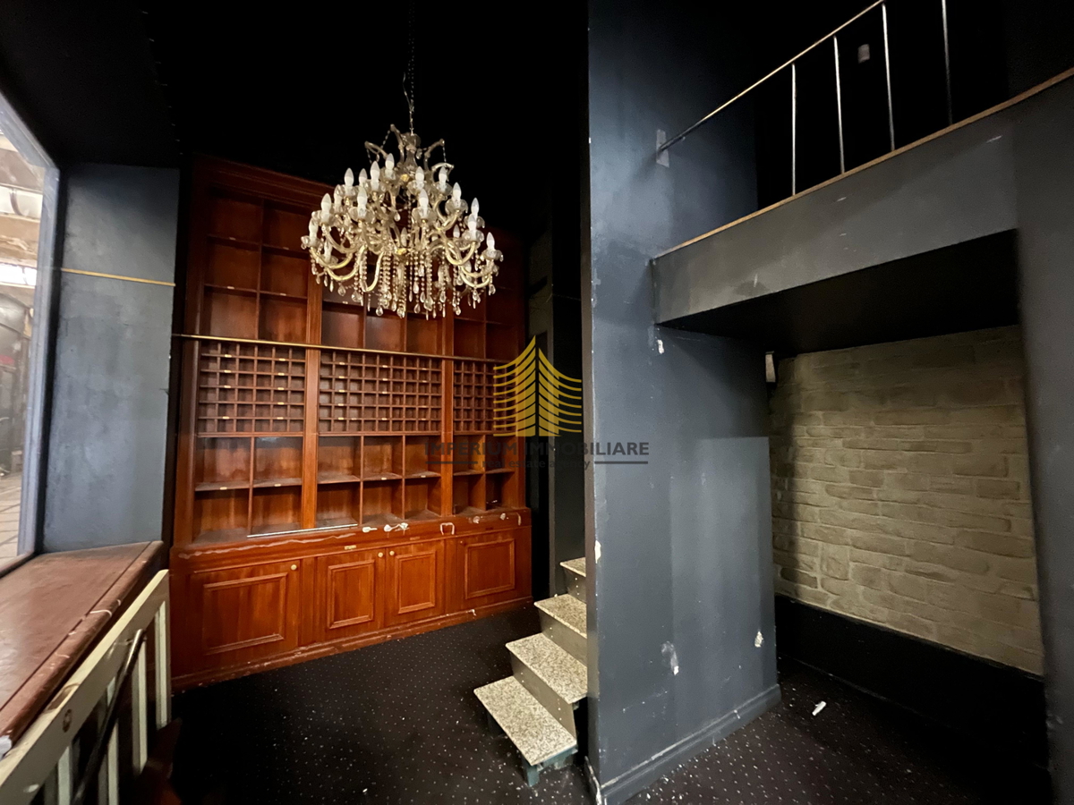 Locale commerciale, Vendita, Donji Grad, Donji grad, 23m2, Spazio per servizi