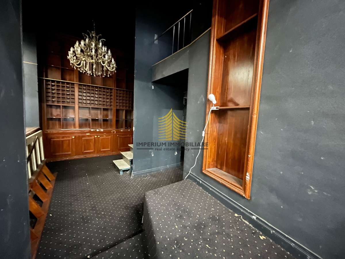 Locale commerciale, Vendita, Donji Grad, Donji grad, 23m2, Spazio per servizi