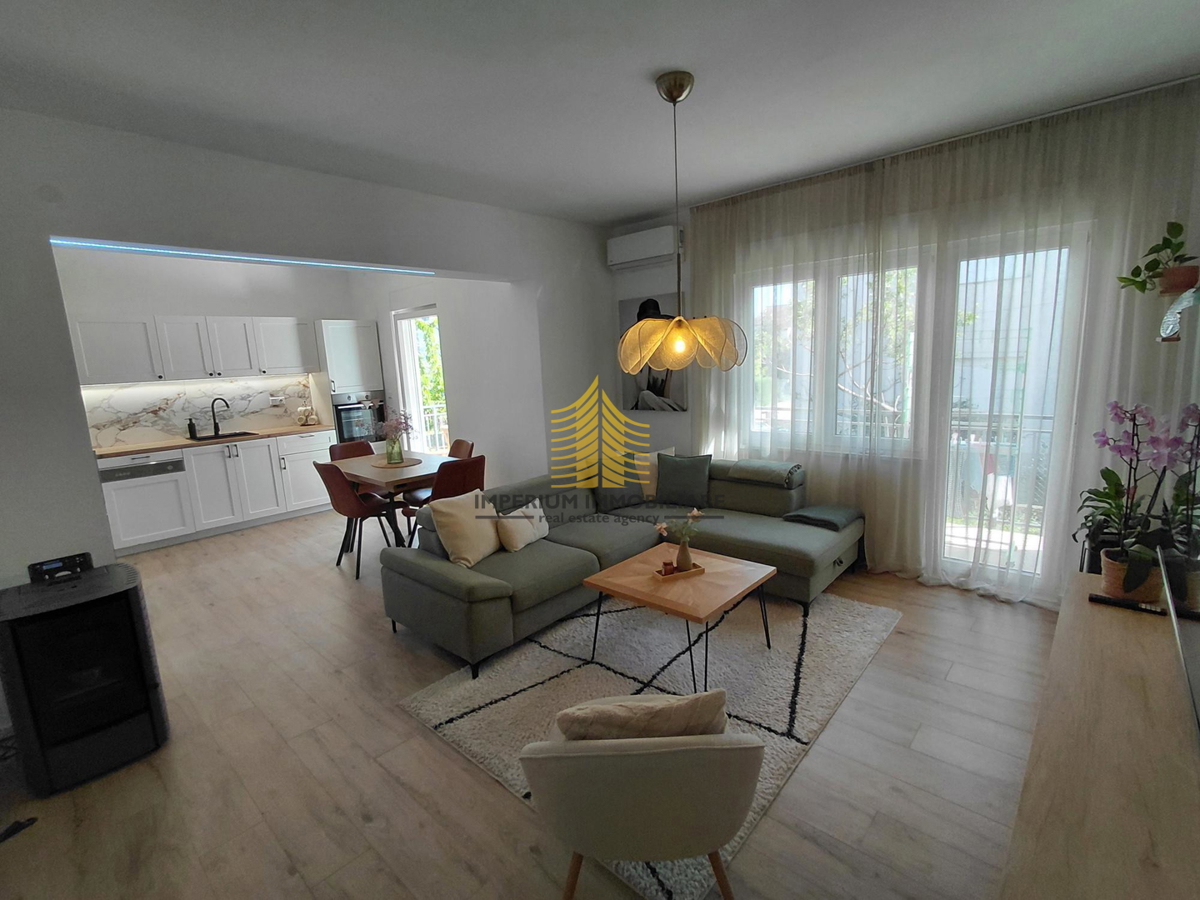 Appartamento, Vendita, Kaštel Lukšić, 55m2, 2,5 locali (2S+DB)