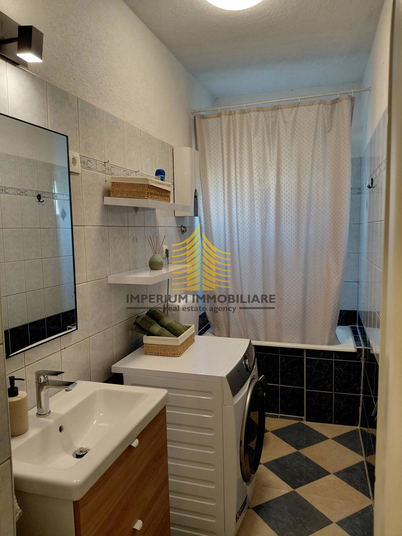 Appartamento, Vendita, Kaštel Lukšić, 55m2, 2,5 locali (2S+DB)